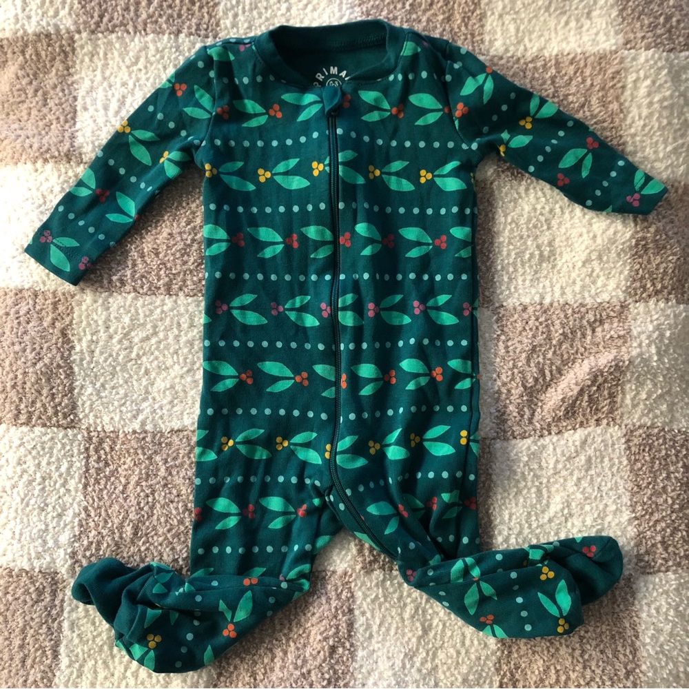 BOGO 🎊 Primary Organic Cotton Baby Onesie Green Holiday Ivy Print